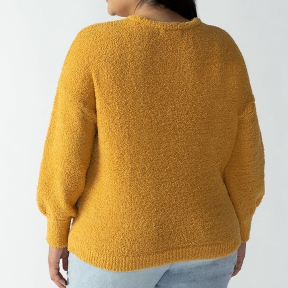SANCTUARY Butterscotch Plush Bishop Sleeve Crew Neck Sweater, Size Medium, GUC. - Picture 9 of 10